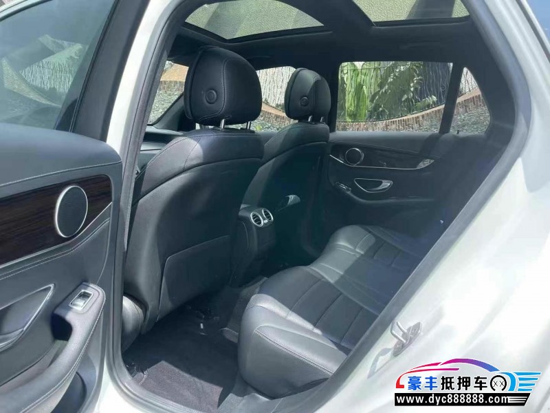 18年奔驰GLC轿车抵押车出售