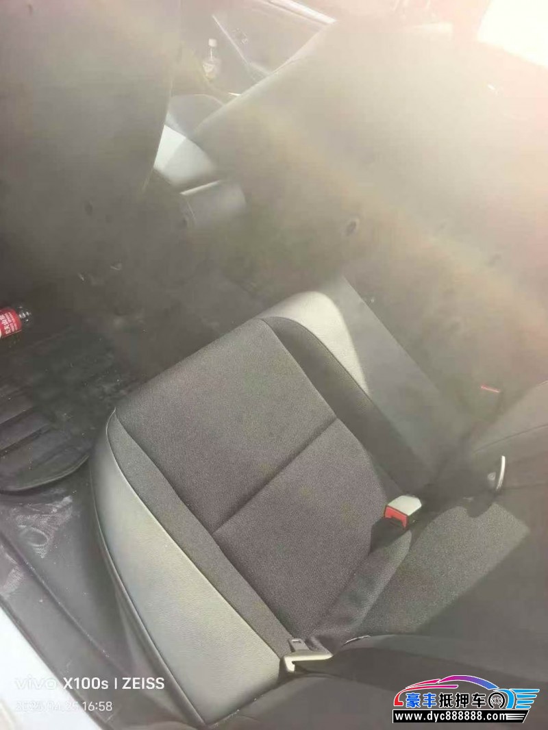 24年本田思域轿车抵押车出售