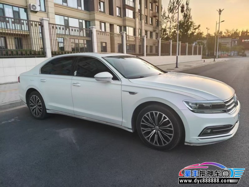 17年大众辉昂轿车抵押车出售