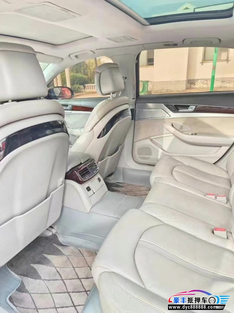 12年奥迪A8L轿车抵押车出售