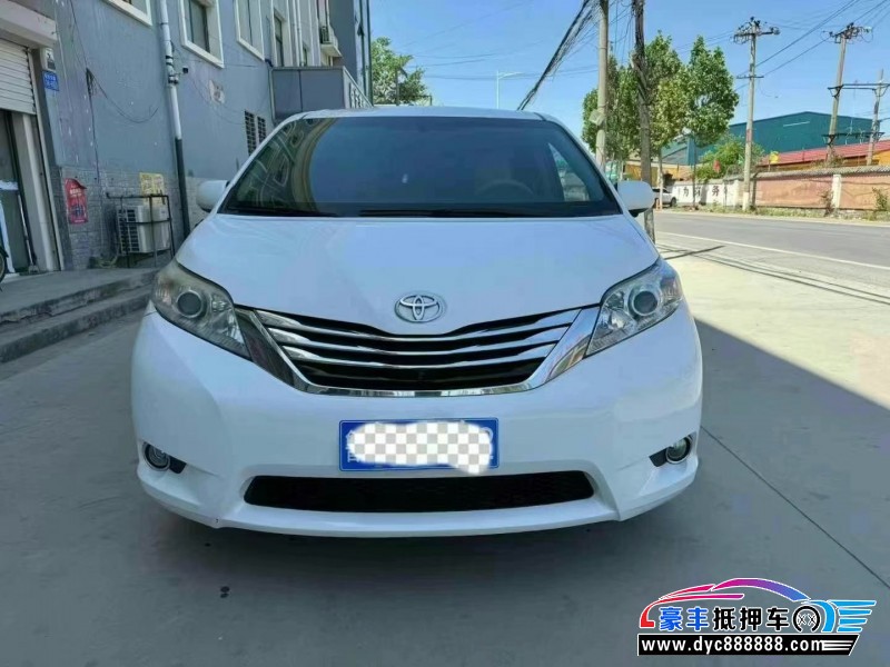 13年丰田塞纳轿车抵押车出售