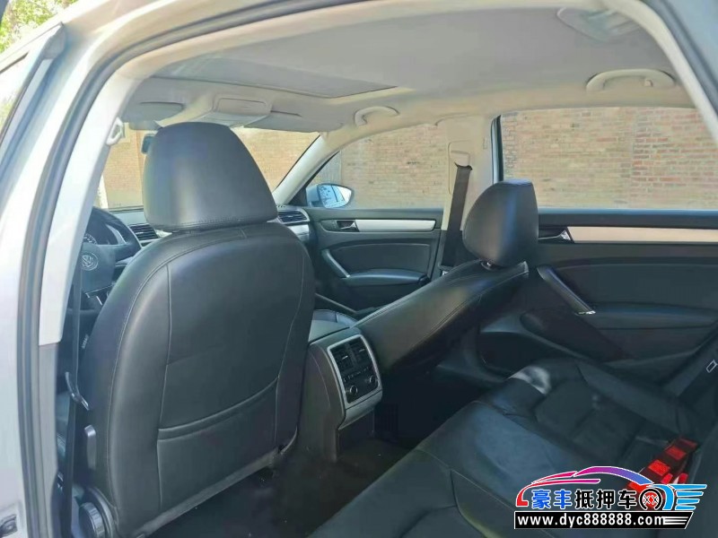 14年大众帕萨特轿车抵押车出售