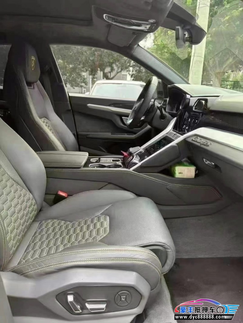 21年兰博基尼Urus轿车抵押车出售