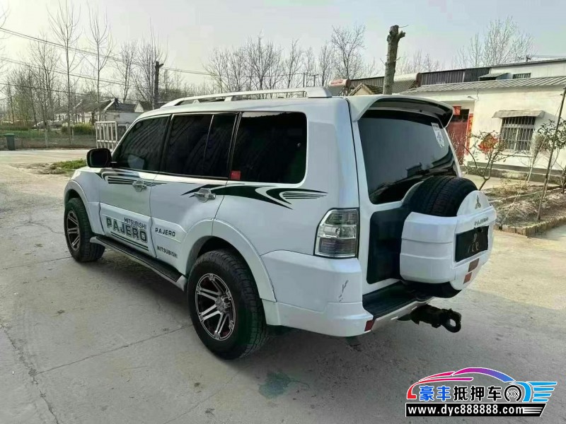 12年三菱帕杰罗轿车抵押车出售