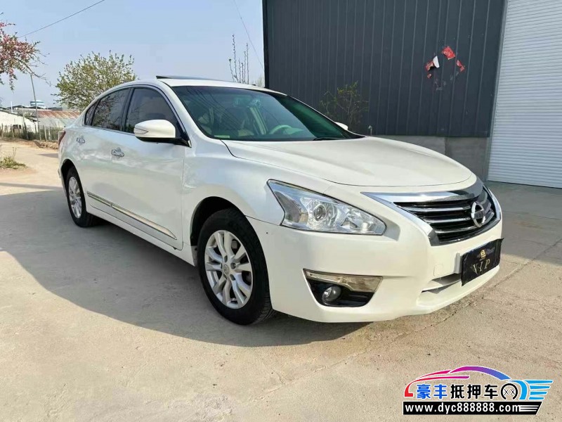 15年日产天籁轿车抵押车出售