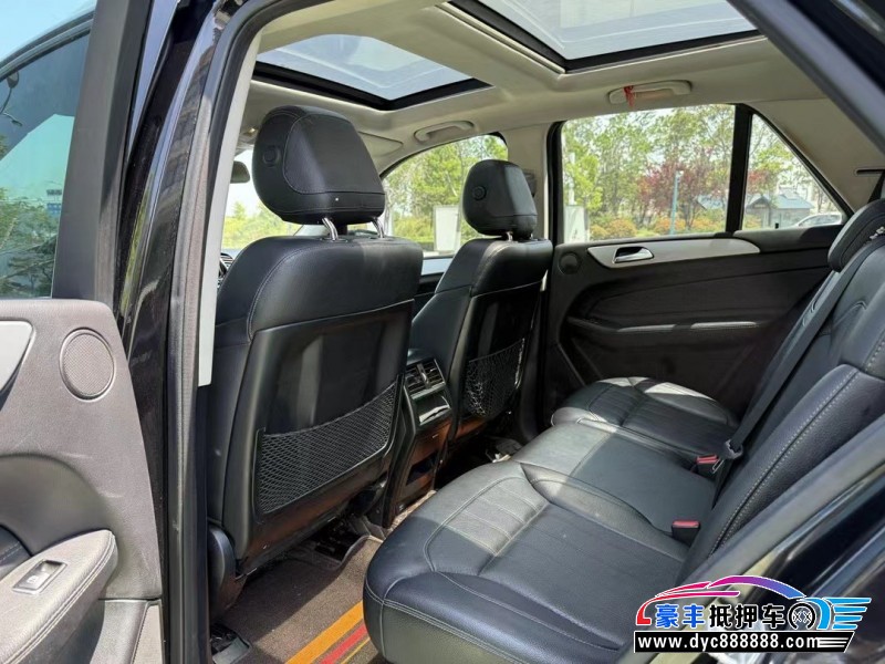 16年奔驰GLE轿车抵押车出售