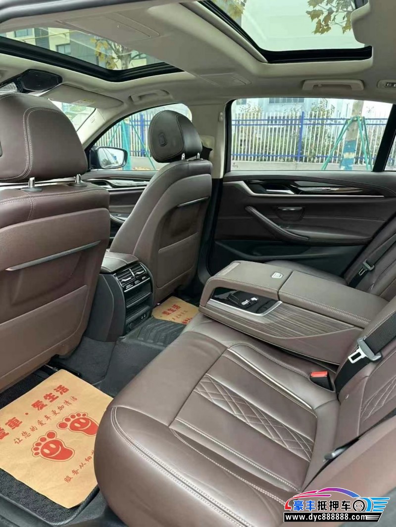 20年宝马5系轿车抵押车出售