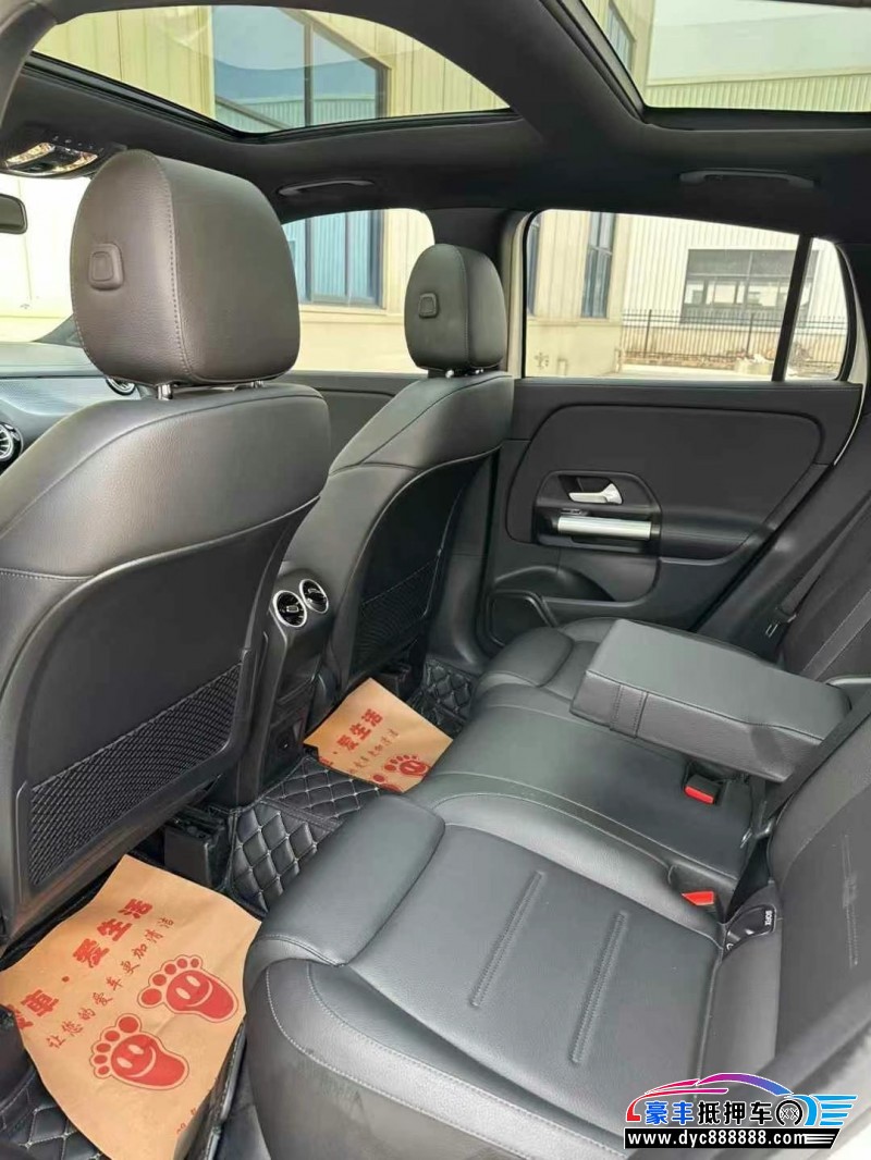 21年奔驰GLA轿车抵押车出售