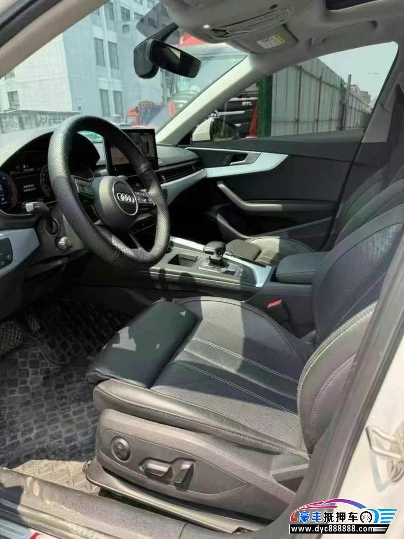 22年奥迪A4L轿车抵押车出售