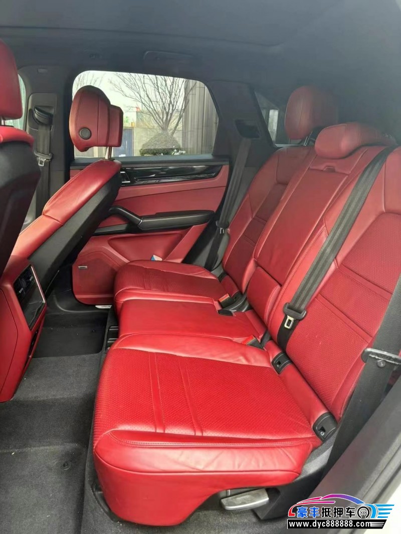 21年保时捷卡宴轿车抵押车出售