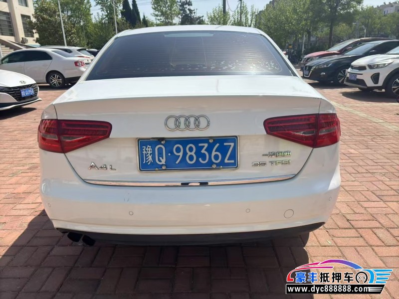 13年奥迪A4L轿车抵押车出售