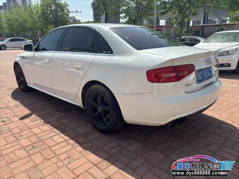 13年奥迪A4L轿车抵押车出售