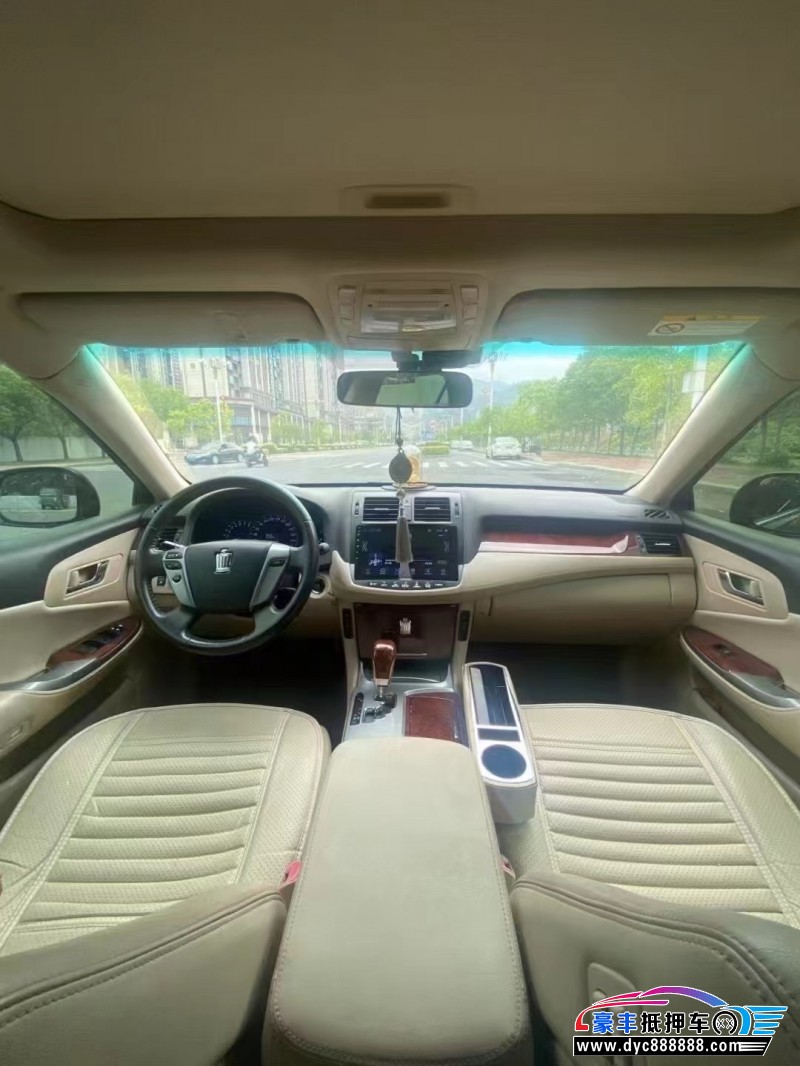 14年丰田皇冠轿车抵押车出售