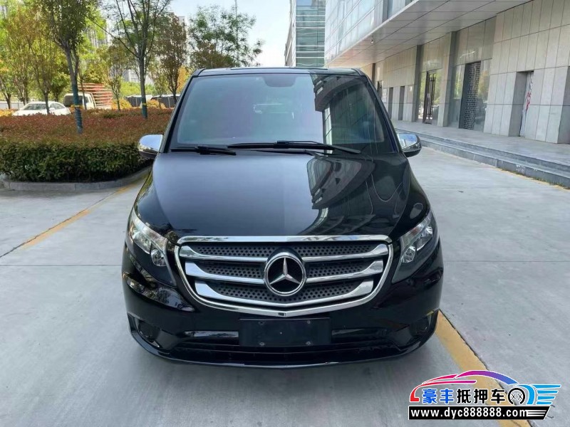 17年奔驰威霆轿车抵押车出售