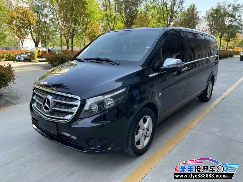 17年奔驰威霆轿车抵押车出售