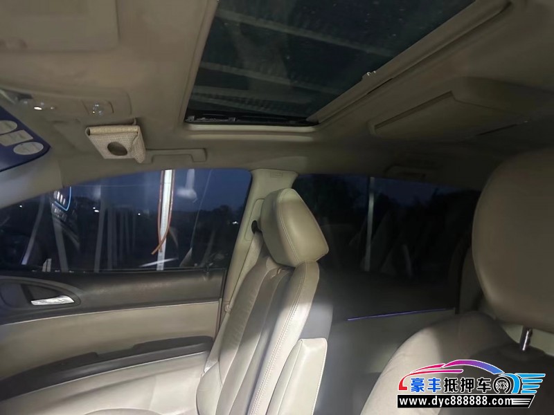 11年别克GL8轿车抵押车出售