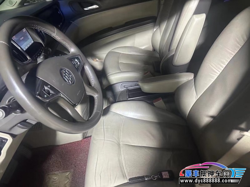 11年别克GL8轿车抵押车出售