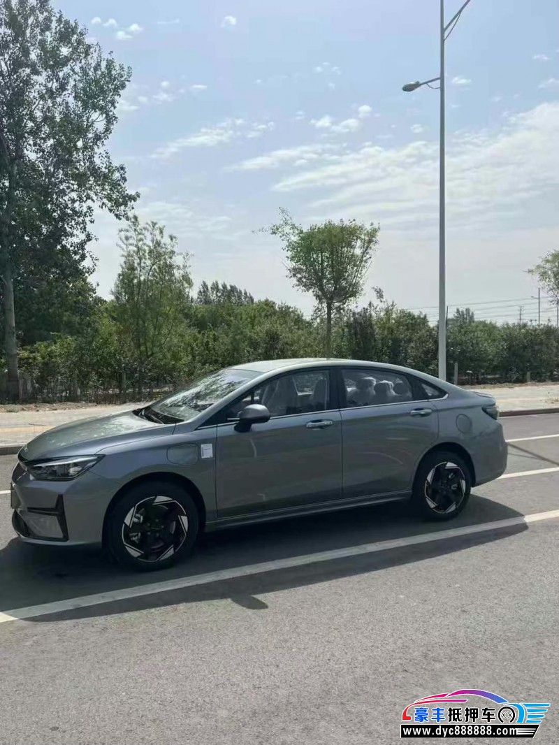 25年北汽新能源EU系列轿车抵押车出售