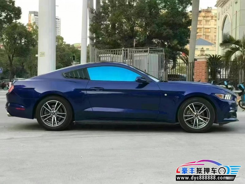 17年福特野马轿车抵押车出售