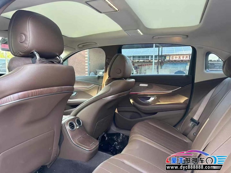 22年奔驰E轿车抵押车出售