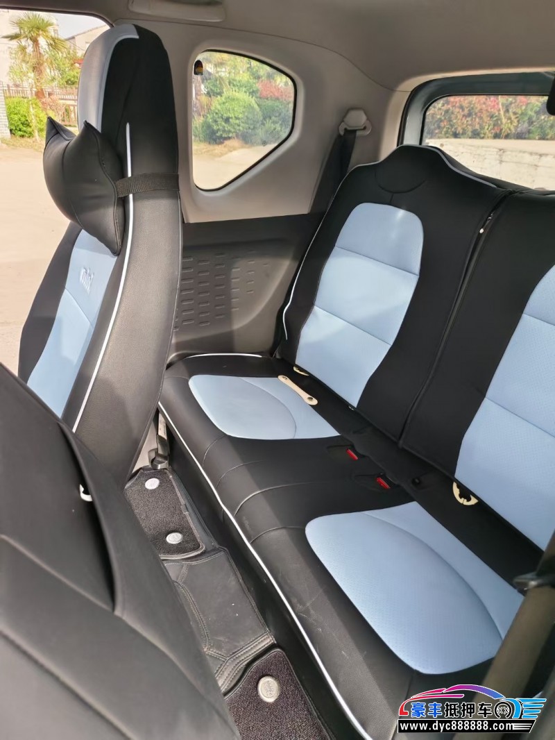 21年五菱汽车迷你轿车抵押车出售