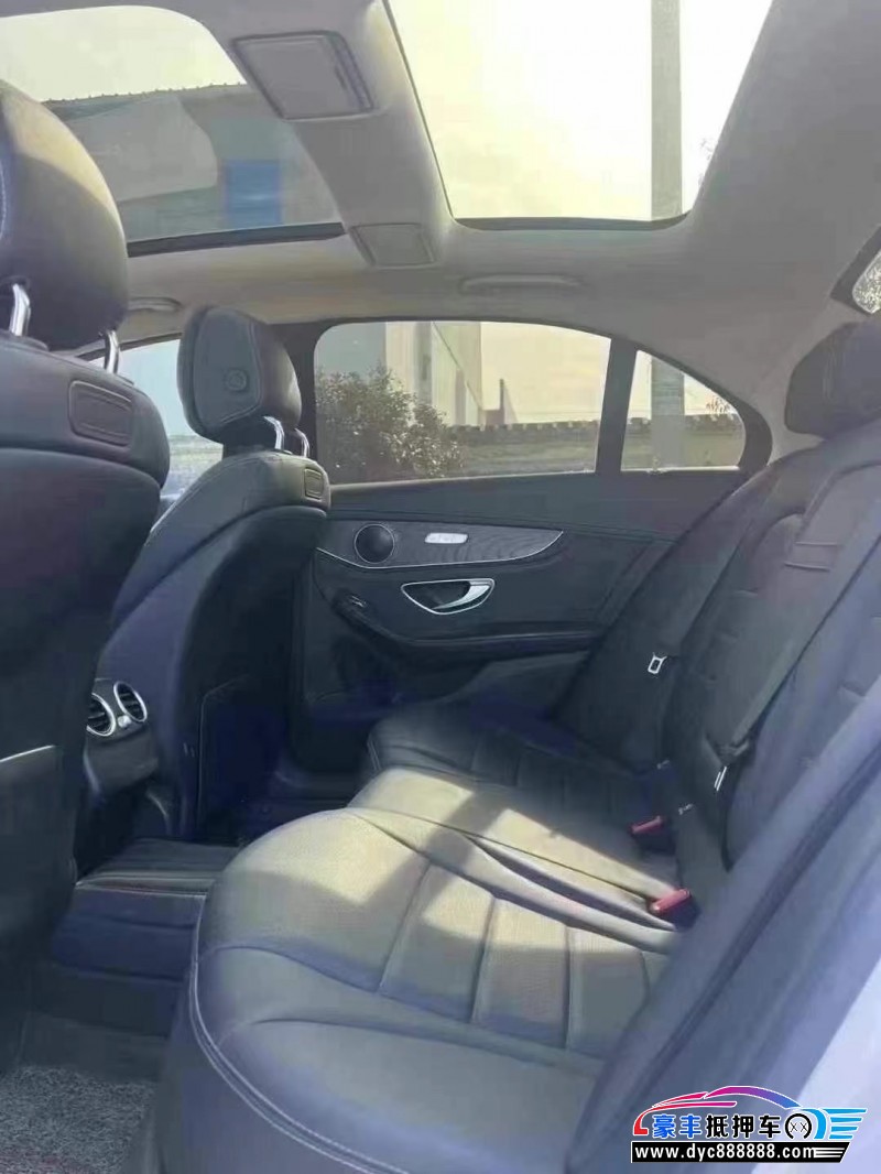 18年奔驰C轿车抵押车出售