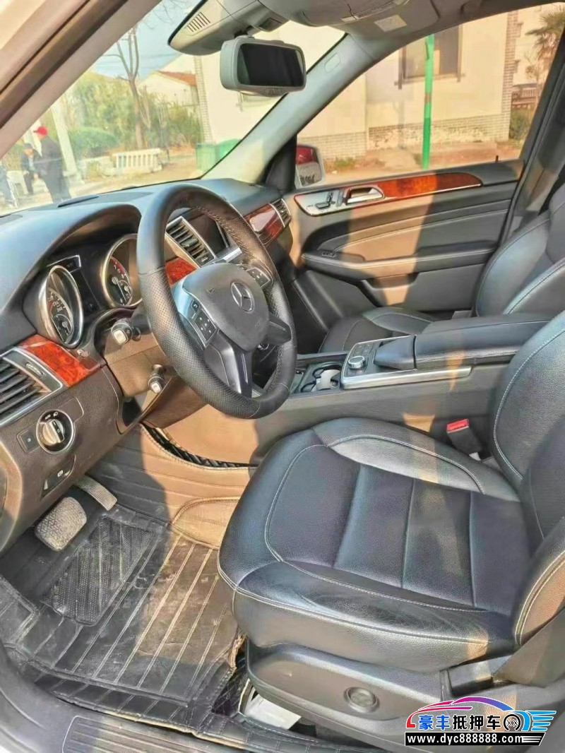 15年奔驰ML轿车抵押车出售