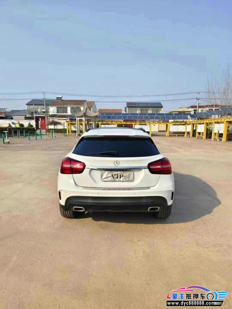 19年奔驰GLA轿车抵押车出售