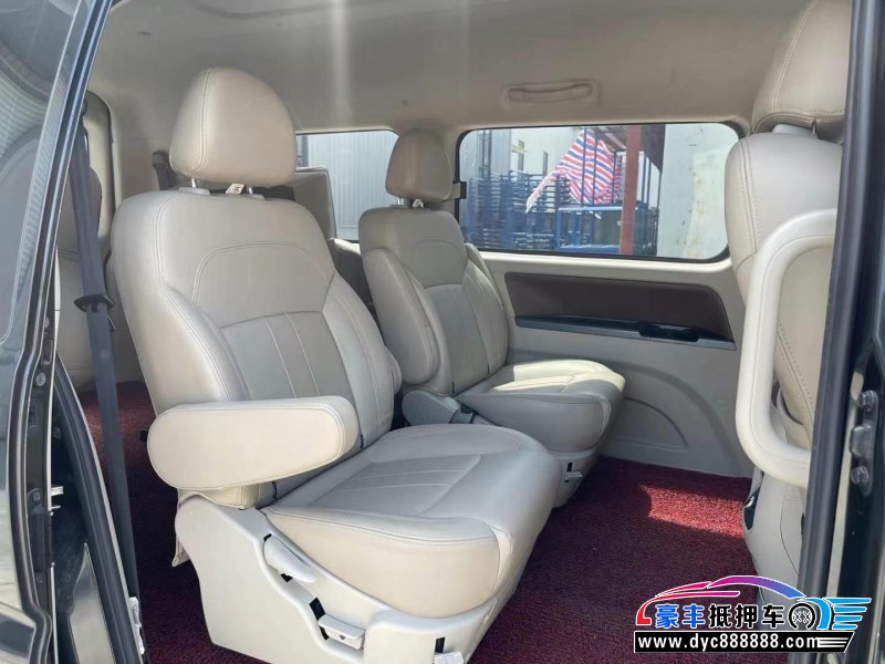 20年东风风行菱智轿车抵押车出售