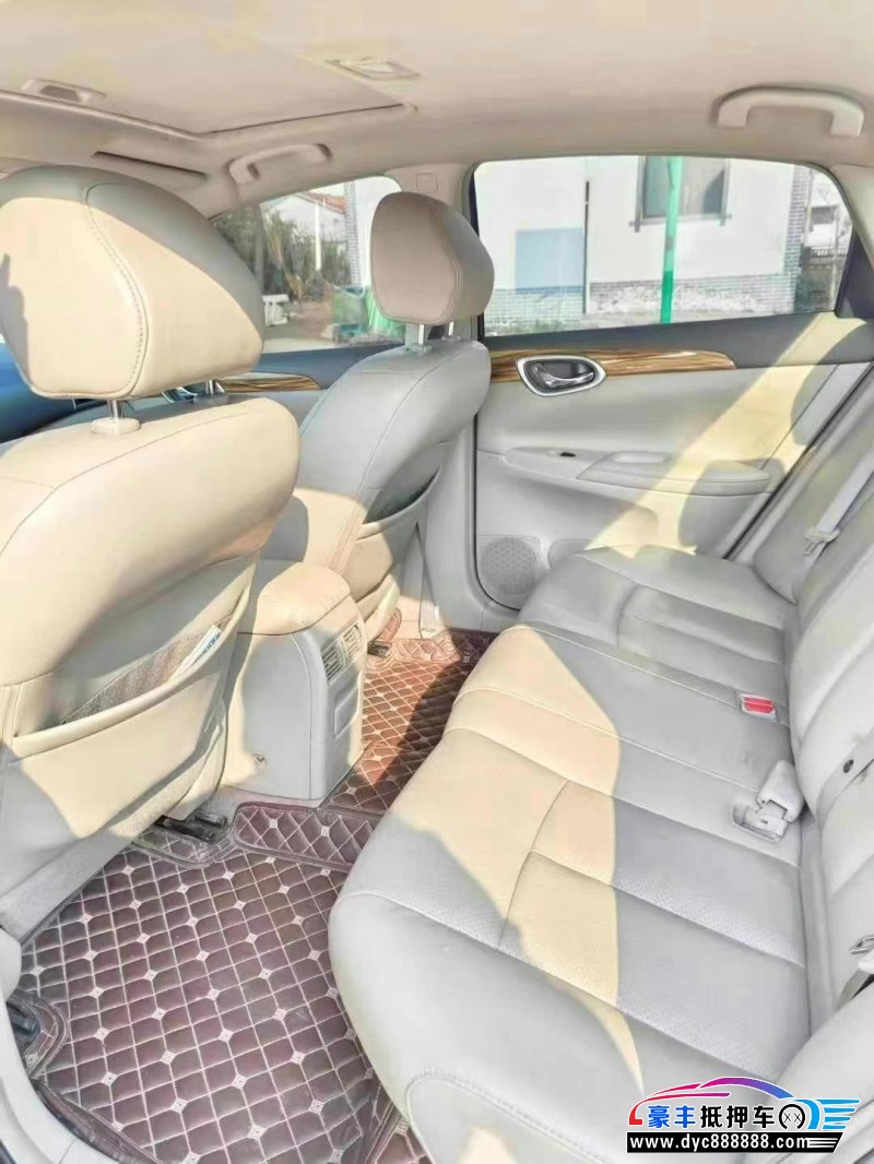 15年日产轩逸轿车抵押车出售