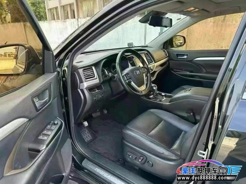 20年丰田汉兰达轿车抵押车出售