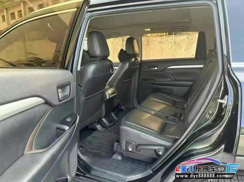 20年丰田汉兰达轿车抵押车出售