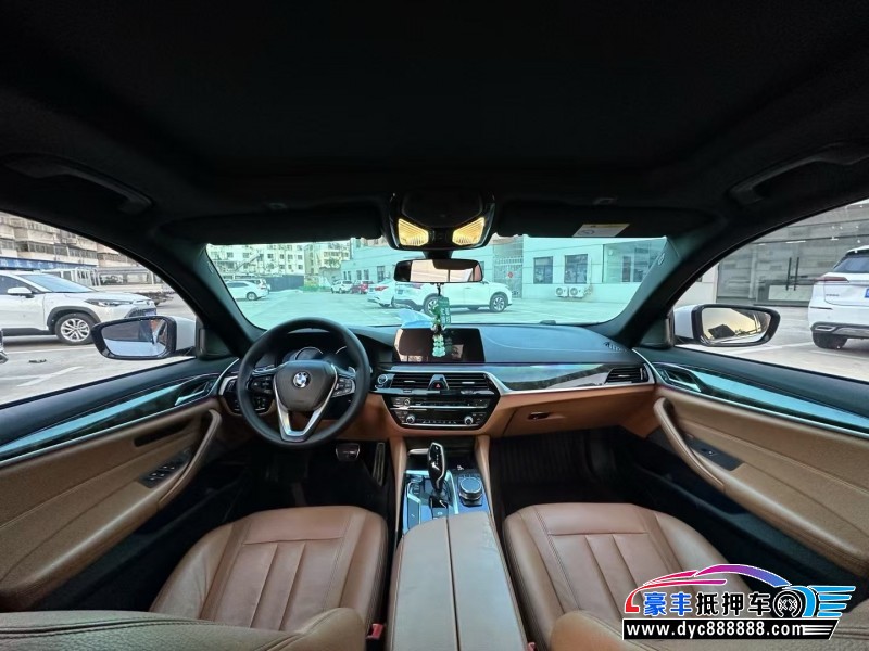 17年宝马5系轿车抵押车出售