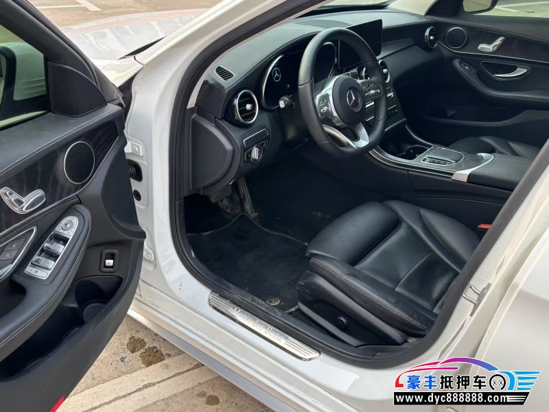 20年奔驰C轿车抵押车出售