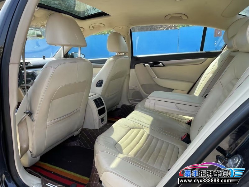 12年大众迈腾轿车抵押车出售