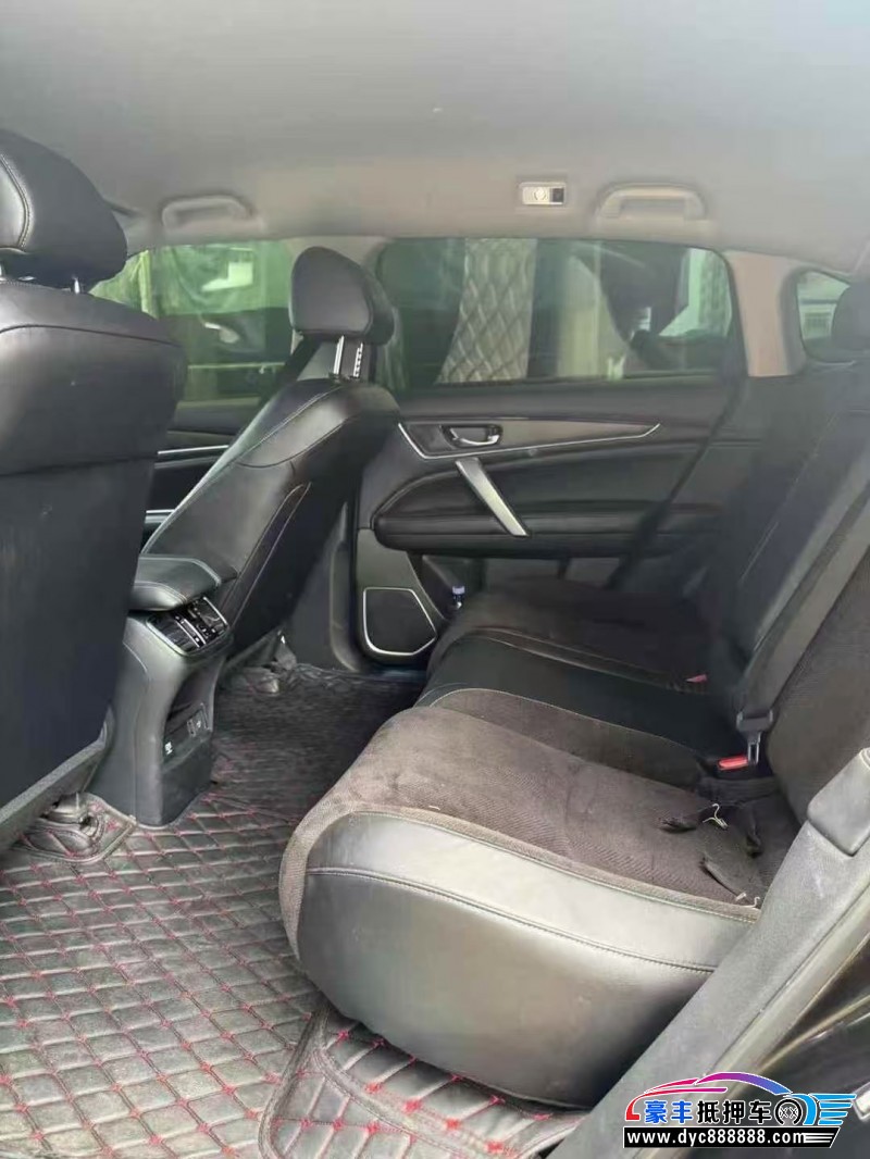 22年本田冠道轿车抵押车出售