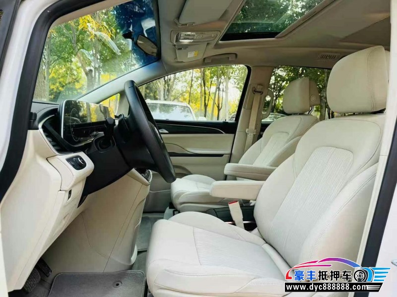 22年别克GL8轿车抵押车出售