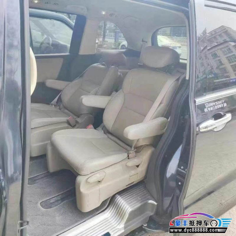 15年本田奥德赛轿车抵押车出售