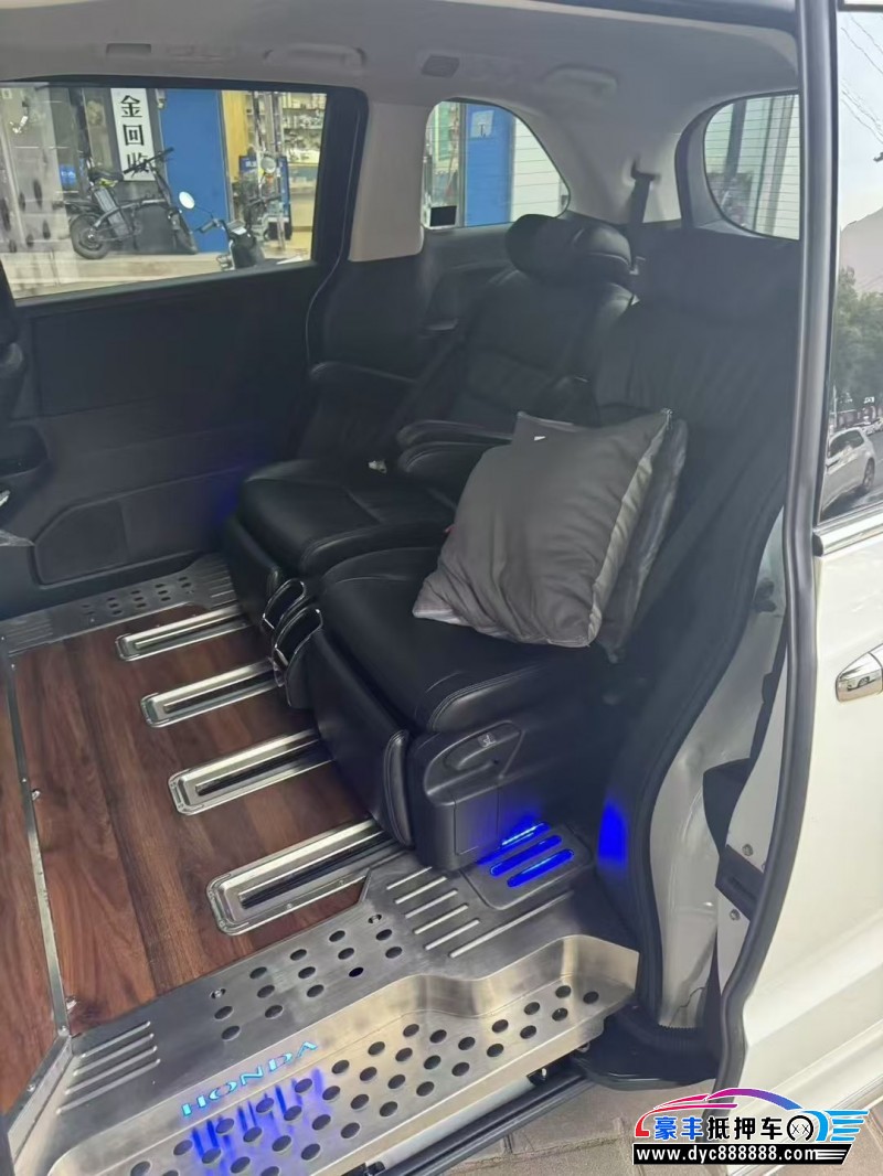 21年本田奥德赛轿车抵押车出售