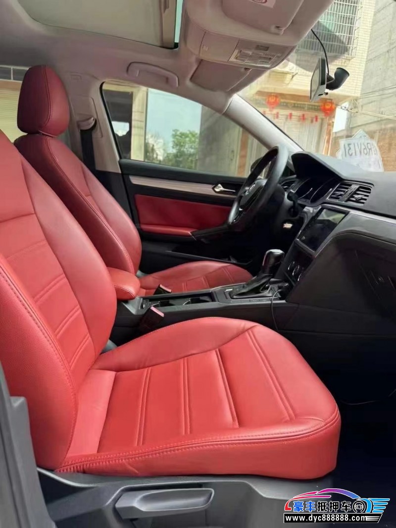 17年大众凌渡轿车抵押车出售