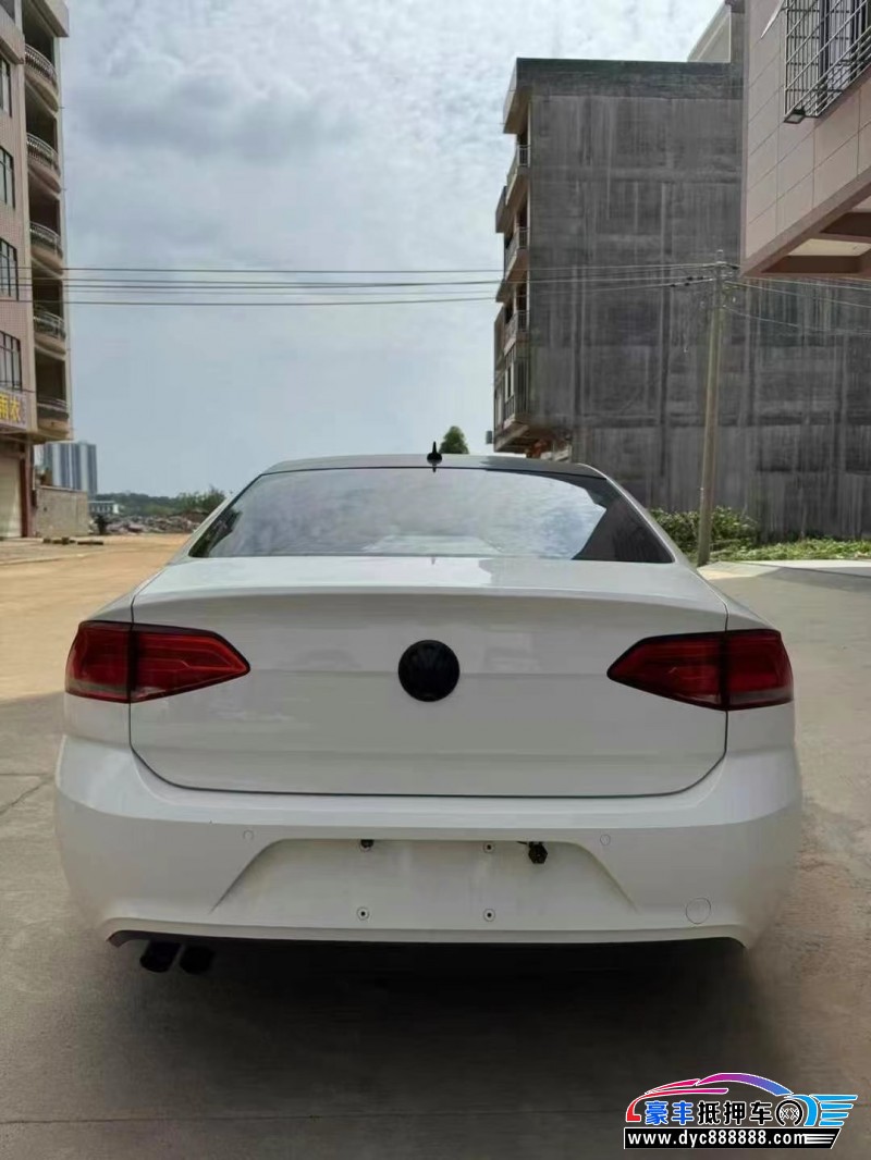 17年大众凌渡轿车抵押车出售