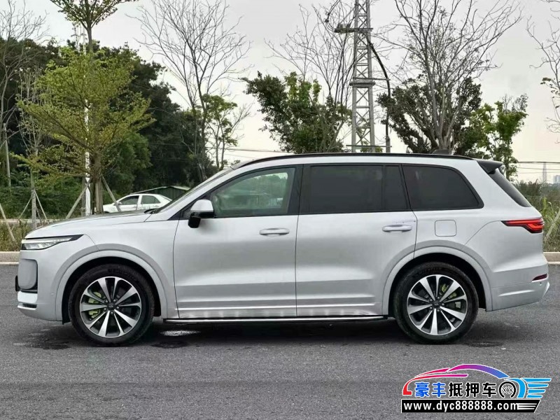 21年理想ONE轿车抵押车出售