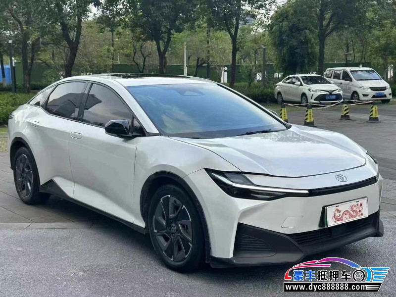 24年丰田BZ3轿车抵押车出售