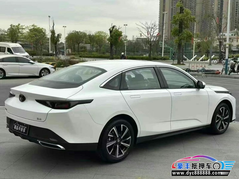 24年长安逸动轿车抵押车出售