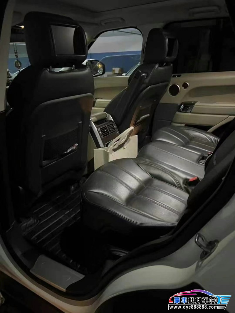 16年路虎揽胜运动轿车抵押车出售