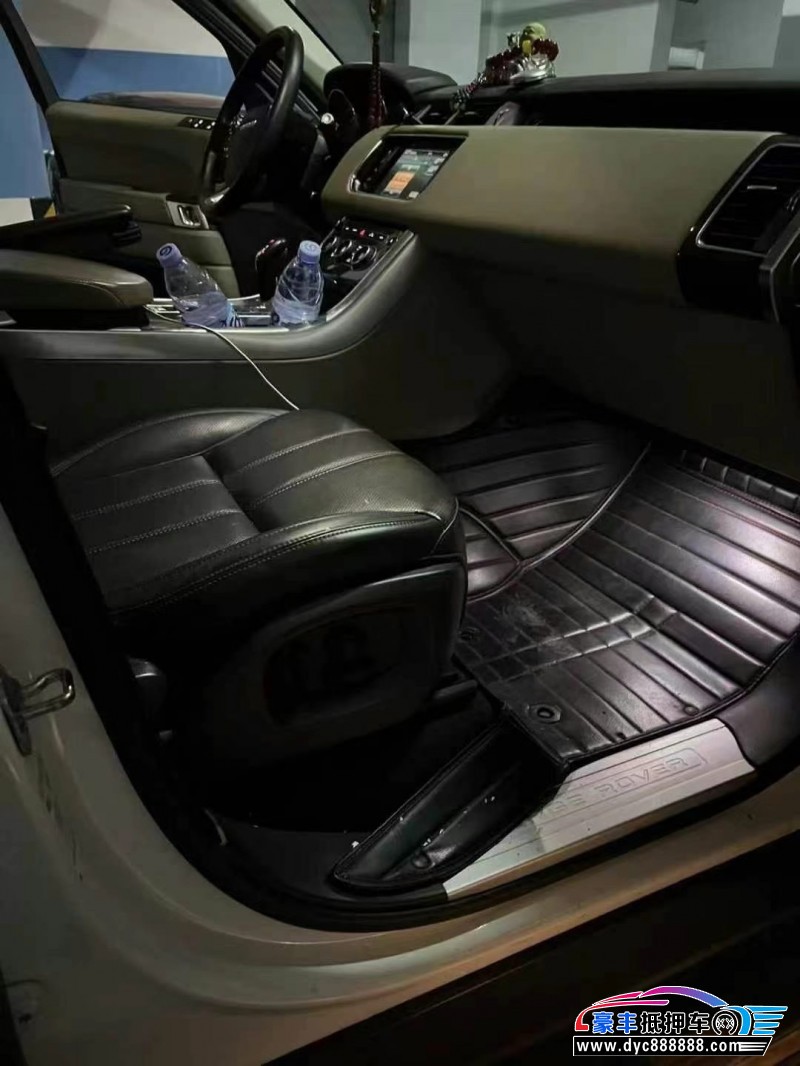 16年路虎揽胜运动轿车抵押车出售