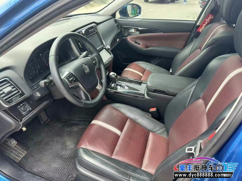 17年丰田皇冠轿车抵押车出售