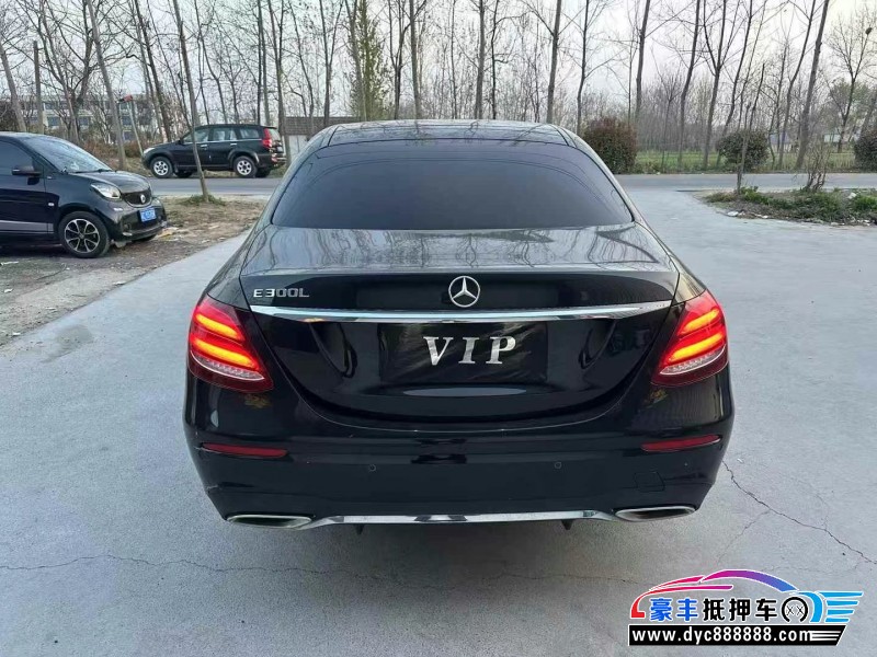 20年奔驰E轿车抵押车出售