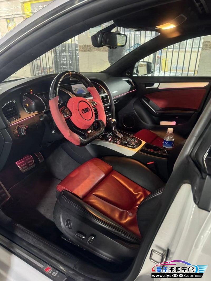 16年奥迪S5轿车抵押车出售