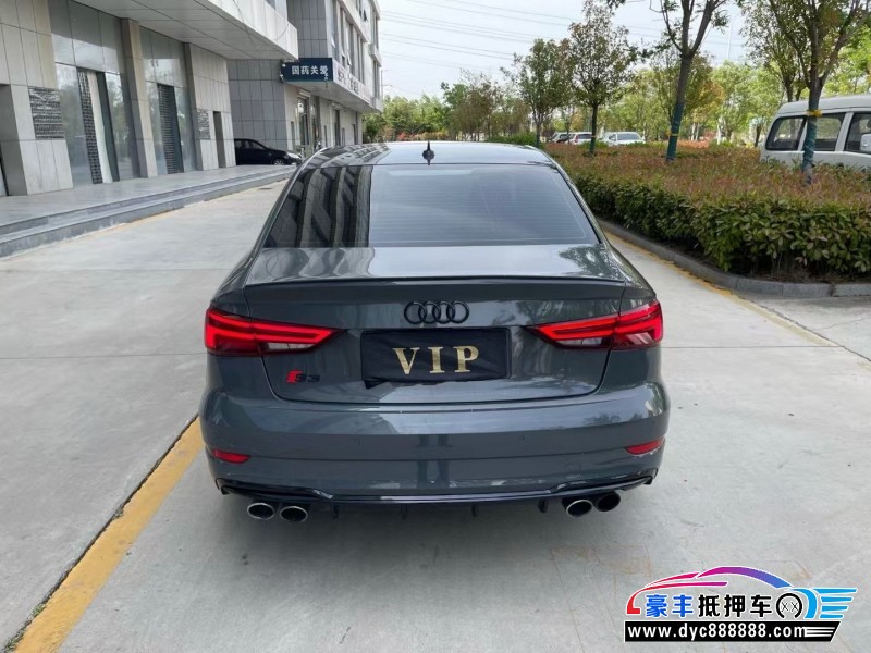 18年奥迪S3轿车抵押车出售